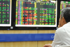 Thị trường chứng khoán qua 17 năm vẫn chưa đóng vai trò quan trọng trong huy động vốn dài hạn cho doanh nghiệp