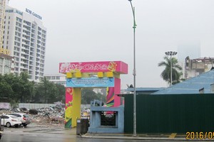 Trung tâm Triển lãm Giảng Võ vừa được tháo dỡ để nhường chỗ cho dự án tổ hợp cao cấp quy mô lớn. Ảnh: Nguyên Minh