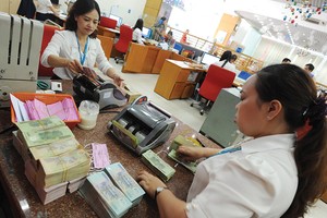 Ngân hàng phải đảm bảo có những biện pháp quản trị nội bộ, tránh nhân viên có điều kiện làm sai