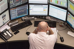 Các nhà đầu tư lớn đang bán ra trái phiếu chính phủ Mỹ