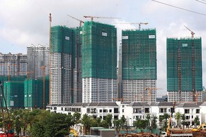 Bất chấp có tháng Ngâu, thanh khoản thị trường căn hộ TP. HCM trong quý III vẫn tăng mạnh 32% so với quý trước. Ảnh: Lê Toàn