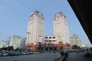 Việc cổ phần hóa Tổng công ty Sông Đà, HUD, IDICO hay VICEM sẽ chẳng thể khả quan hơn một khi Bộ chủ quản còn muốn níu giữ