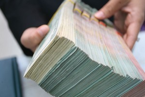 Nợ xấu chưa được xử lý triệt để khiến các ngân hàng phải trích lập dự phòng lớn