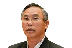 Ông Phùng Đức Tiến, Phó chủ nhiệm Ủy ban Khoa học - Công nghệ và Môi trường của Quốc hội 