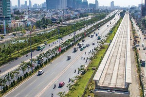 Hạ tầng giao thông luôn là yếu tố dẫn lối cho bất động sản phát triển. Ảnh: Lê Toàn