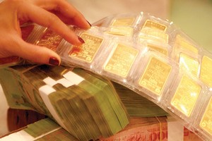 Biến động của thị trường vàng thường gây nhiều ảnh hưởng tới chính sách tiền tệ 