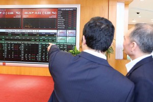 Hiện còn tới gần 400 doanh nghiệp nhà nước đã cổ phần hóa, nhưng chưa đưa cổ phiếu lên thị trường giao dịch tập trung