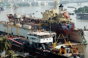 Với những tài sản bảo hiểm giá trị lớn, việc mở rộng điều khoản vượt giới hạn có thể khiến doanh nghiệp bảo hiểm thua lỗ nặng nề. Ảnh: Lê Toàn