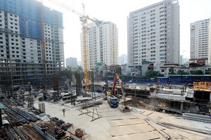 : Các dự án như Rivera Park của Long Giang Land khi đi vào hoạt động sẽ làm gia tăng thêm áp lực giao thông cho tuyến đường Vũ Trọng Phụng - Ảnh: Dũng Minh