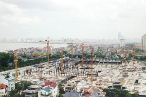 Dự án Ciputra Hanoi Mall đã được xây dựng phần móng từ năm 2007 và bỏ hoang từ đó đến nay.