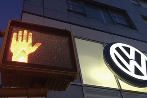 Lãnh đạo doanh nghiệp lớn hết thời “quá to để vào tù”