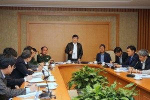 Phó Thủ tướng Trịnh Đình Dũng phát biểu tại cuộc họp (Ảnh: VGP/Xuân Tuyến)