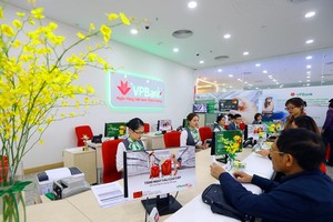 Không cao bằng khối 4 ngân hàng thương mại quốc doanh, nhưng năm 2016, mỗi nhân viên VPBank cũng làm ra khoảng 15 triệu đồng lợi nhuận/tháng. Ảnh: Đức Thanh