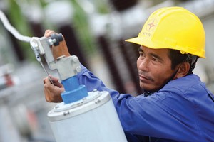 Sẽ cổ phẩn hóa khâu phát điện và bán lẻ