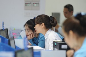 Các bạn trẻ thường lựa chọn ngân hàng ngoại để làm việc