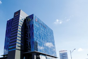 Tuyến đường Nguyễn Hữu Thọ đã thay đổi diện mạo với nhiều dự án lớn đã và đang triển khai rầm rộ