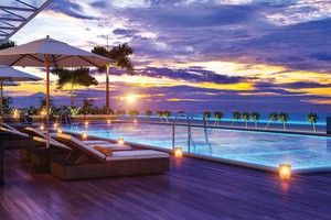 Tiện ích hoàn hảo với 
hồ bơi resort trên không