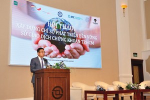 Ông Lê Hải Trà phát biểu tại hội thảo về Chỉ số Phát triển bền vững VNSI