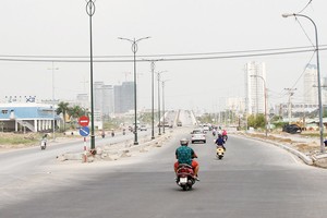 Những tuyến đường chính nối cầu Thủ Thiên 1 với đường Mai Chí Thọ cơ bản đã hoàn thành 