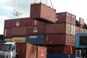 Tính chung 3 tháng đầu năm, nhập siêu ước đạt 1,9 tỷ USD, bằng 4,4% kim ngạch xuất khẩu