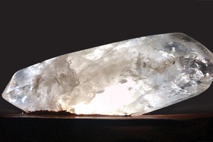 Thạch anh tốt, nhưng không phải phép màu thay đổi vận mệnh