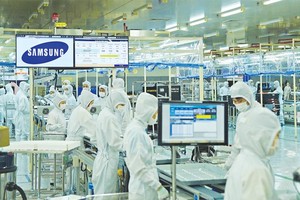 Dây chuyền sản xuất tại Tổ hợp sản xuất điện tử gia dụng Samsung tại TP.HCM (SEHC). Ảnh: Nguyên Đức