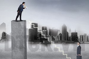 VCCI cho biết, mức điểm trung bình về khả năng quản trị của doanh nghiệp Việt Nam chỉ là 35,1 điểm, thấp hơn rất nhiều so với Thái Lan (84,5 điểm), Malaysia (75,2 điểm), Singapore (70,7 điểm)…