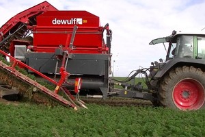 Máy thu hoạch cà rốt