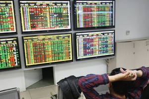 Cần “chia tiền” ở mức vừa phải cho việc đánh đu với cổ phiếu nóng