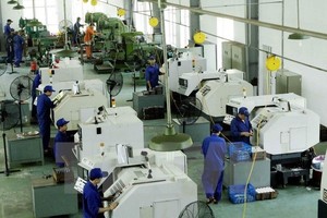 Trung Quốc, Hàn Quốc là 2 thị trường cung cấp máy móc, thiết bị, phụ tùng lớn nhất cho Việt Nam.