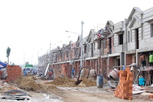 Giá đất nền tại TP.HCM bắt đầu hạ nhiệt sau hơn 5 tháng nóng sốt. Ảnh: Gia Phú