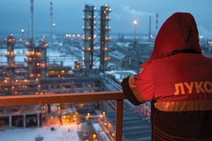 Giới đầu tư vẫn còn nghi ngờ về sự thành công của liên minh dầu mỏ Ả Rập Xê út - Nga 