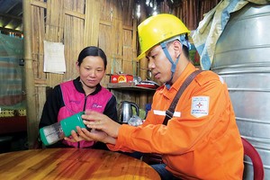 Cao điểm nắng nóng, công suất phụ tải điện tăng thêm 800 - 1.000 MW trong 1 ngày