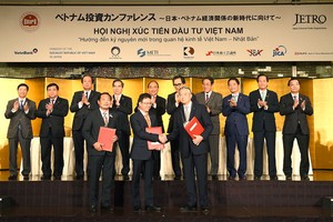 Thủ tướng Nguyễn Xuân Phúc cùng lãnh đạo hai nước Việt Nam, Nhật Bản chứng kiến lễ ký kết các hợp đồng, thỏa thuận hợp tác đầu tư