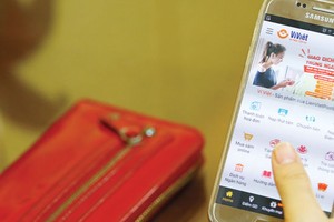 Người sử dụng dịch vụ và giao dịch điện tử chính là những khách hàng tiềm năng của bảo hiểm trực tuyến