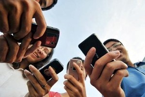 Việc chụp ảnh thuê bao điện thoại cần thêm các quy định chi tiết hơn