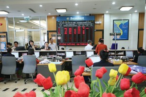 Sacombank được coi là cơ hội đầu tư tốt hơn LienvietPostBank của Him Lam