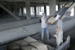 Dư thừa tới 26 triệu tấn, tồn kho xi măng thành ám ảnh