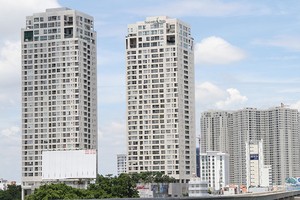 Tranh chấp tại Thảo Điền Pearl đang căng thẳng bởi 4 năm nay chủ đầu tư không bàn giao sổ đỏ cho cư dân