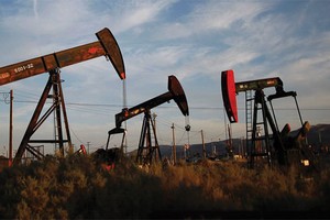 Thị trường dầu mỏ bị ám ảnh bởi dầu đá phiến
