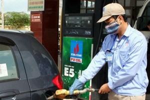 Có đủ xăng E5 thay thế khi “khai tử” xăng khoáng RON 92 từ 1/2018?