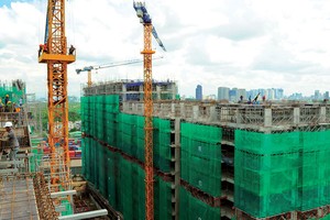 Hình ảnh Block C Dự án Him Lam Phú An đã cất nóc