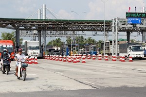 Trạm thu phí Cai Lậy 