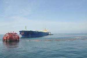 Tàu Milenium neo đậu ngoài biển Nghi Sơn (Thanh Hóa)