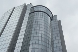 Kính xây dựng, từ thiếu cung đến nỗi lo bị cạnh tranh