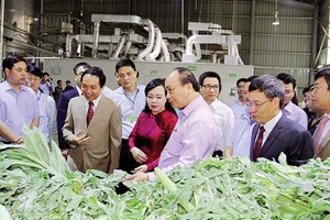 Thủ tướng Nguyễn Xuân Phúc thăm và làm việc tại Công ty TNHH MTV Traphaco Sapa