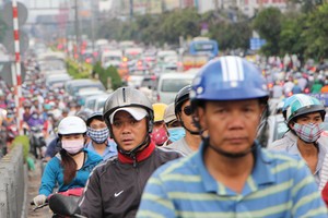 Hệ thống chung cư ở trung tâm TP.HCM không hẳn là "tội đồ"  của tình trạng kẹt xe. Ảnh: Gia Huy