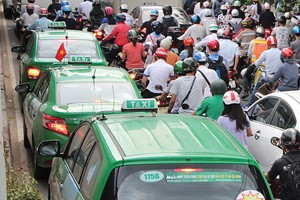 Hạ tầng giao thông trung tâm TP.HCM chù yếu do các trường đại học, bệnh viện, cơ sở sản xuất trong trung tâm Thành phố. Ảnh: Gia Huy