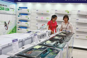 Nhiều khả năng, Trần Anh sẽ về chung một nhà với Thế giới di động trong tháng 11/2017