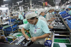 Chỉ số sản xuất ngành sản xuất sản phẩm điện tử, máy tính, điện thoại quý III/2017 tăng 45,5% so với cùng kỳ năm trước